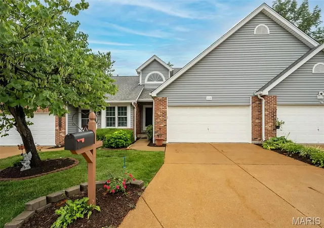 Homes for sale in Ballwin, MO | 308 Kehrs Mill Bend Ct, Ballwin, MO 63011 | MLS# MIS26040827