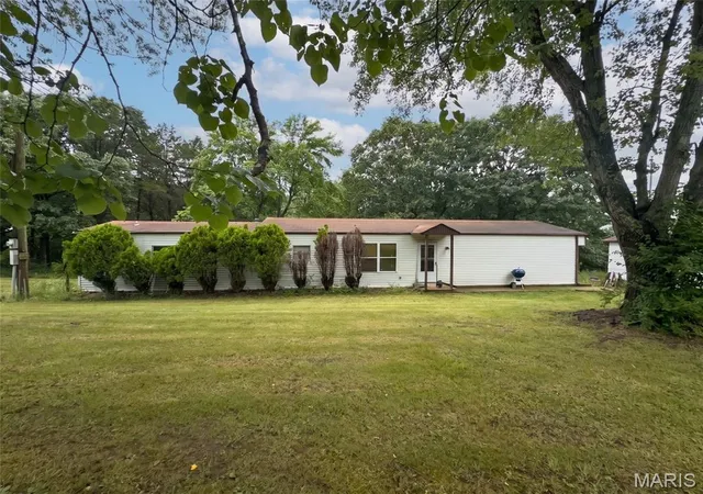 Homes for sale in Festus, MO | 3102 Meyer Rd, Festus, MO 63028 | MLS# MIS26040830