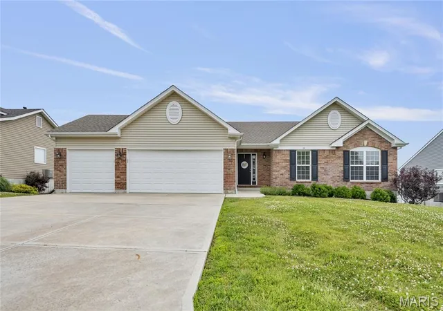 Homes for sale in Moscow Mills, MO | 59 Stone Bridge Dr, Moscow Mills, MO 63362 | MLS# MIS26040833