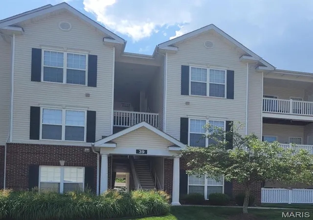 Condo for sale at 39 Kassebaum Ln #102, Saint Louis, MO 63129 | MLS# MIS26040849 | Listing updated on 2026-09-22
