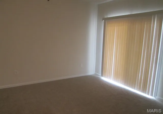 Photo 3 of Condo for sale at 39 Kassebaum Ln #102, Saint Louis, MO 63129 | MLS# MIS26040849 | Listing updated on 2026-09-22