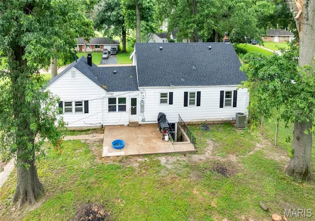 Photo 3 of Single family home for sale at 1219 Coal Bank Ct, St Louis, MO 63138 | MLS# MIS26040869 | Listing updated on 2026-10-09