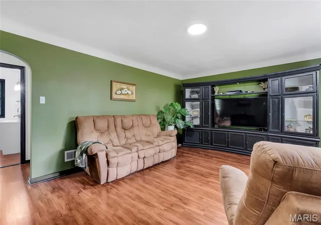 Photo 4 of Single family home for sale at 1219 Coal Bank Ct, St Louis, MO 63138 | MLS# MIS26040869 | Listing updated on 2026-10-09