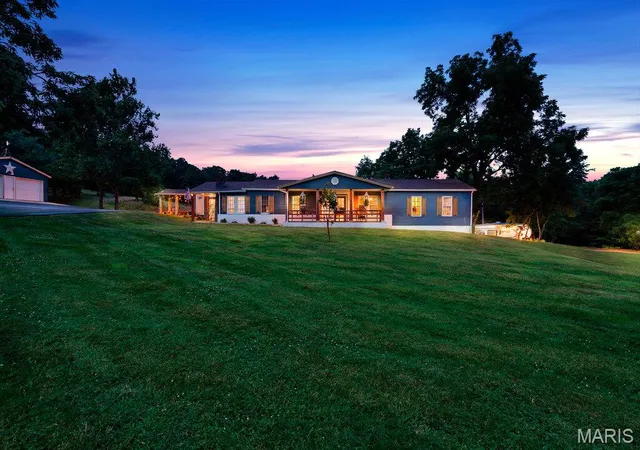 Homes for sale in De Soto, MO | 12272 Hyfield Rd, De Soto, MO 63020 | MLS# MIS26040870