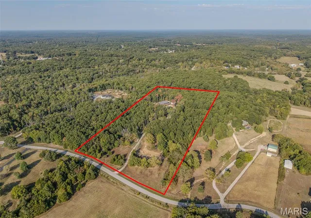 Homes for sale in Lebanon, MO | 25195 Mcbride Ln, Lebanon, MO 65536 | MLS# MIS26040879