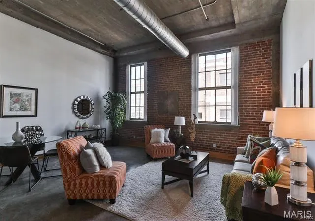 Photo 4 of Condo for sale at 2201 Locust St #413, Saint Louis, MO 63103 | MLS# MIS26040888 | Listing updated on 2026-10-18