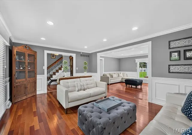 5th image of 1609 Featherstone Dr, Town And Country, MO 63131 | MLS# MIS26040890
