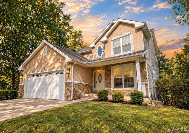 Photo 2 of Single family home for sale at 484 Champs Elysees Dr, Bonne Terre, MO 63628 | MLS# MIS26040894 | Listing updated on 2026-10-21