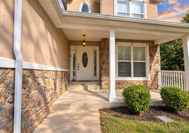 Photo 3 of Single family home for sale at 484 Champs Elysees Dr, Bonne Terre, MO 63628 | MLS# MIS26040894 | Listing updated on 2026-10-21