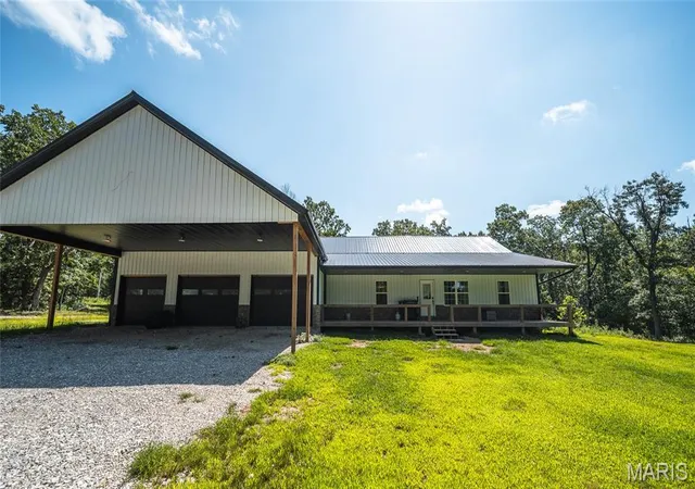 Homes for sale in Laquey, MO | 29032 Sequoia Rd, Laquey, MO 65534 | MLS# MIS26040897