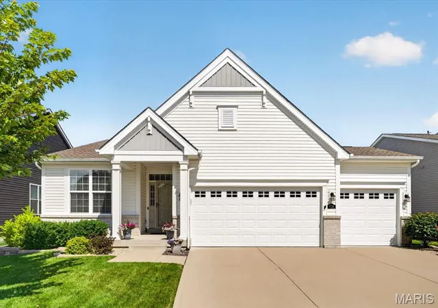 Homes for sale in Lake Saint Louis, MO | 656 Moffett Laurel Dr, Lake Saint Louis, MO 63367 | MLS# MIS26040914