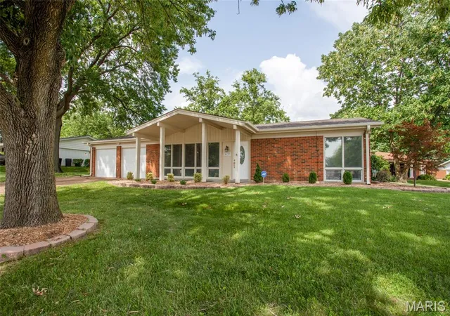 Homes for sale in Unincorporated, MO | 5127 Towne South Rd, Unincorporated, MO 63128 | MLS# MIS26040927