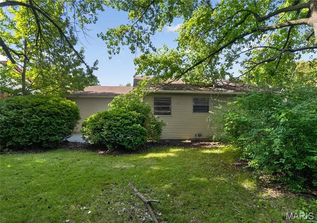 19th image of 5129 Longhorn Trl, Florissant, MO 63033 | MLS# MIS26040928
