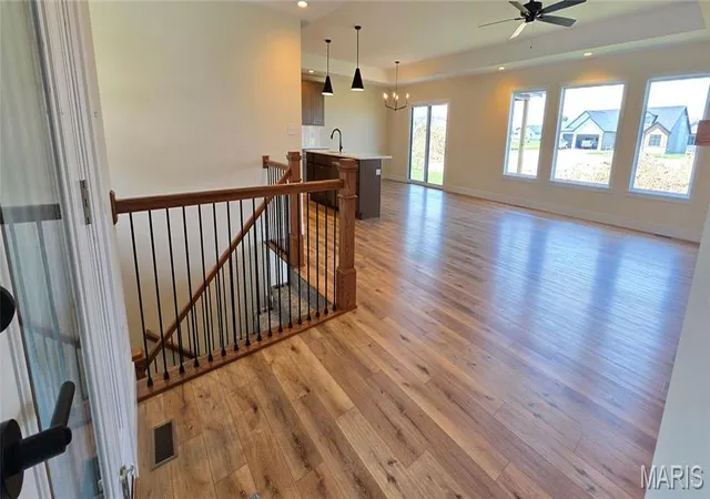 Photo 2 of Single family home for sale at 304 Rumsfeld Dr, Troy, IL 62294 | MLS# MIS26040932 | Listing updated on 2026-09-14