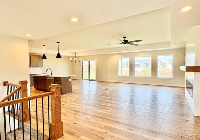 Photo 3 of Single family home for sale at 304 Rumsfeld Dr, Troy, IL 62294 | MLS# MIS26040932 | Listing updated on 2026-09-14