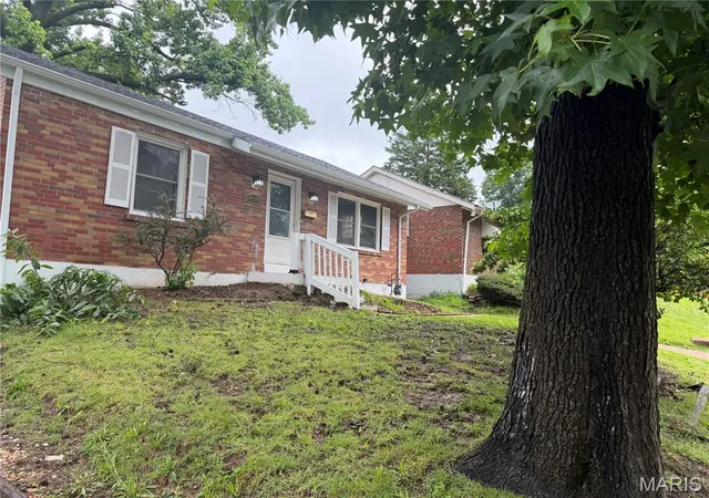 1st image of 4705 Jordan St, St Louis, MO 63121 | MLS# MIS26040936