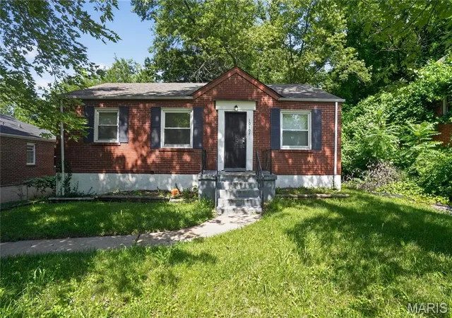 Photo 1 of Single family home for sale at 10107 Green Valley Dr, Saint Louis, MO 63136 | MLS# MIS26040946 | Listing updated on 2026-08-26