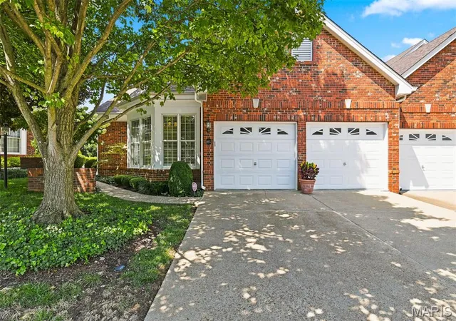 1st image of 14632 Amberleigh Hill Ct, Chesterfield, MO 63017 | MLS# MIS26040952