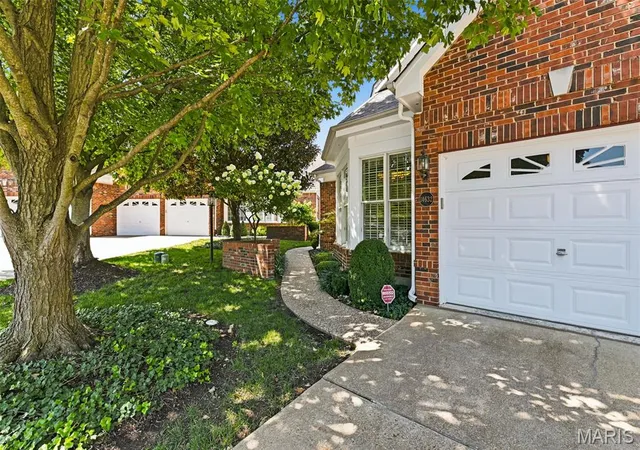 2nd image of 14632 Amberleigh Hill Ct, Chesterfield, MO 63017 | MLS# MIS26040952