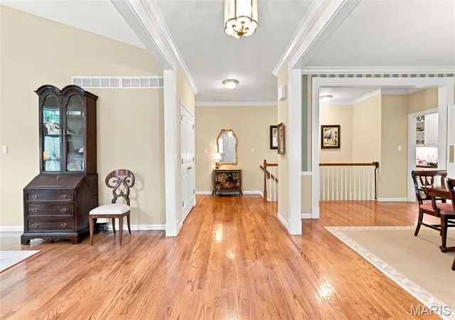 4th image of 14632 Amberleigh Hill Ct, Chesterfield, MO 63017 | MLS# MIS26040952