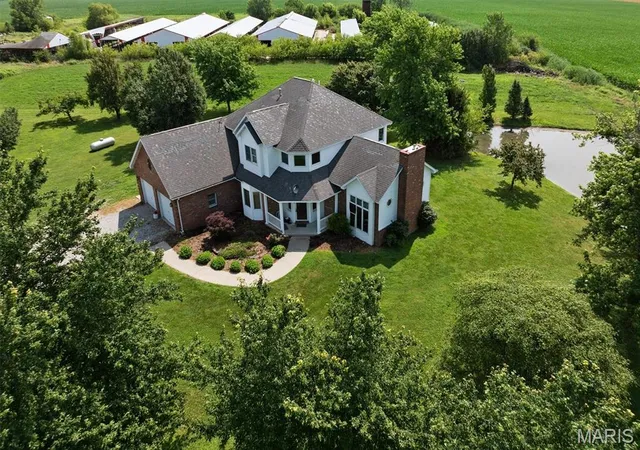 Homes for sale in Trenton, IL | 14898 Old Trenton Rd, Trenton, IL 62293 | MLS# MIS26040956