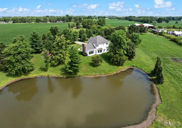 Homes for sale in Trenton, IL | 14898 Old Trenton Rd, Trenton, IL 62293 | MLS# MIS26040956