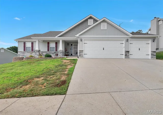 1st image of 181 Hidden Valley Wy, Winfield, MO 63389 | MLS# MIS26040957