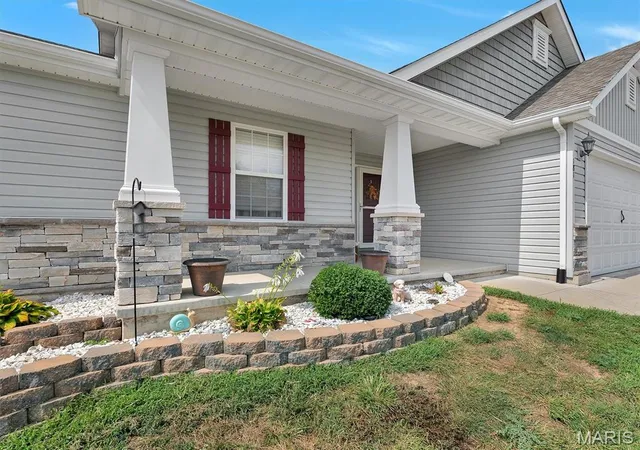 4th image of 181 Hidden Valley Wy, Winfield, MO 63389 | MLS# MIS26040957