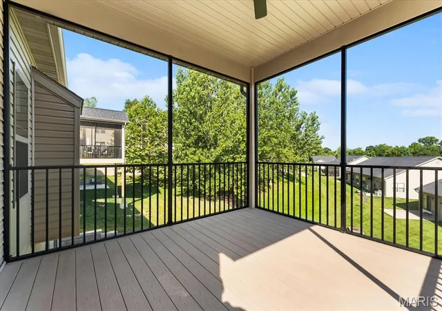 Homes for sale in Caseyville, IL | 8085 Villa Valley Ln, Caseyville, IL 62232 | MLS# MIS26040969