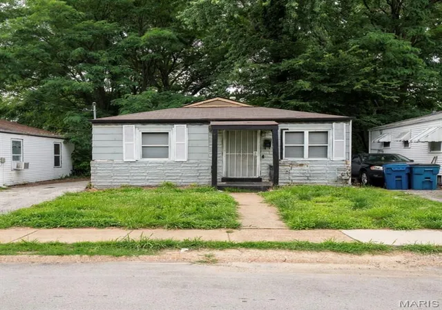 Homes for sale in Ferguson, MO | 113 Anabel Ave, Ferguson, MO 63135 | MLS# MIS26040980