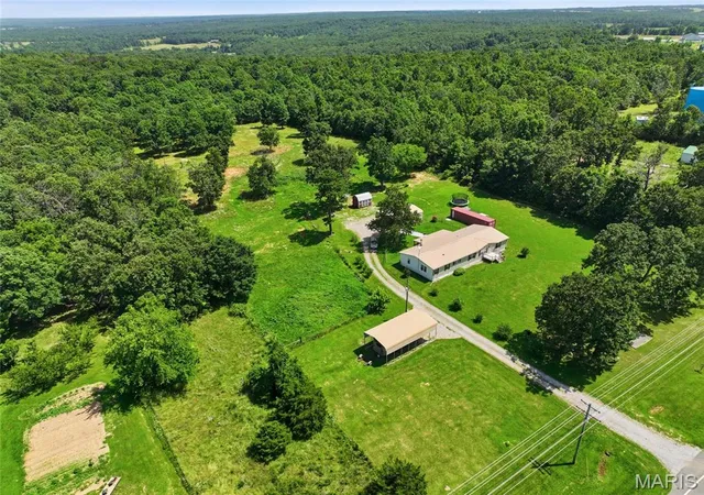 Homes for sale in Plato, MO | 12936 Hwy 17, Plato, MO 65552 | MLS# MIS26040985