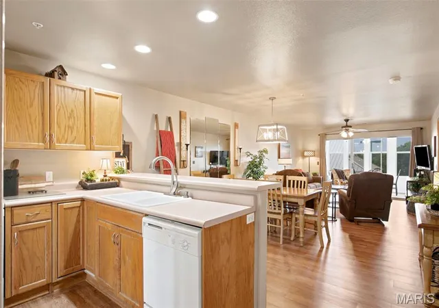 Homes for sale in Hollister, MO | 135 Upper Emerald Bay Cir #11, Hollister, MO 65672 | MLS# MIS26040989
