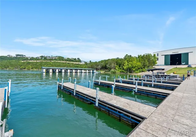 Homes for sale in Hollister, MO | 135 Upper Emerald Bay Circle, Hollister, MO 65672 | Houzeo