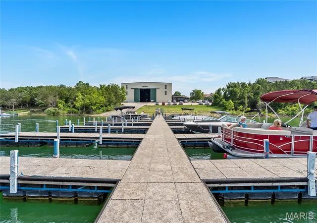 Homes for sale in Hollister, MO | 135 Upper Emerald Bay Cir #11, Hollister, MO 65672 | MLS# MIS26040989