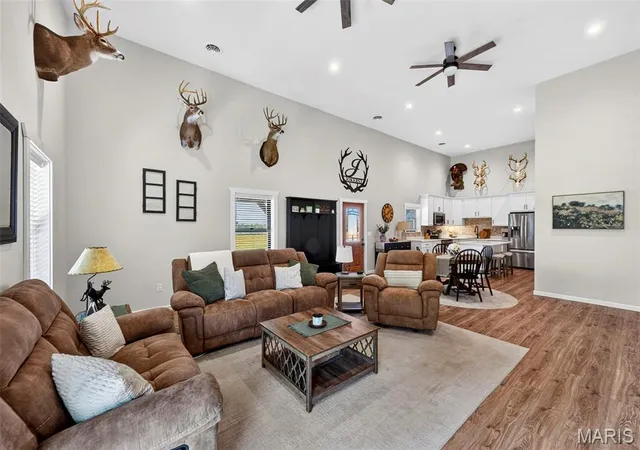 Homes for sale in Silex, MO | 519 Woods Rd, Silex, MO 63377 | MLS# MIS26040996