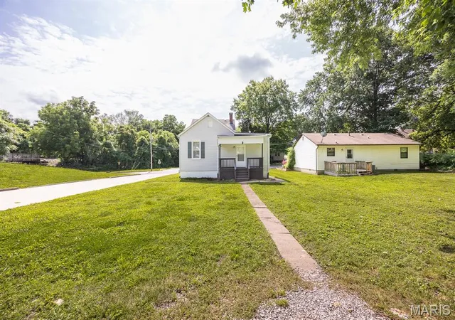22nd image of 201 S 10th St, Belleville, IL 62220 | MLS# MIS26041001