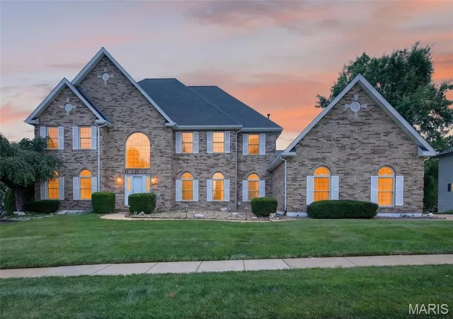Homes for sale in Oakville, MO | 6320 Christopher Winds Ct, Oakville, MO 63129 | MLS# MIS26041018