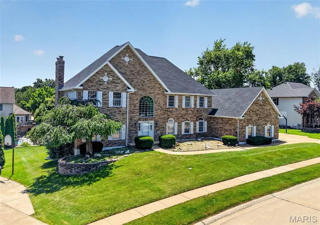 Homes for sale in Oakville, MO | 6320 Christopher Winds Ct, Oakville, MO 63129 | MLS# MIS26041018