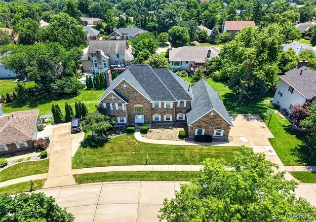 Homes for sale in Oakville, MO | 6320 Christopher Winds Ct, Oakville, MO 63129 | MLS# MIS26041018