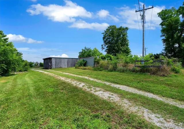 Photo 4 of Sale Pending at 0000 Hwy E, Fredericktown, MO 63645 | MLS# MIS26041019 | Listing updated on 2026-08-31