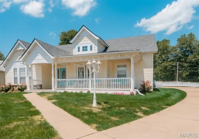 Single family home for sale at 1 Hotel Ct, Imperial, MO 63052 | MLS# MIS26041022