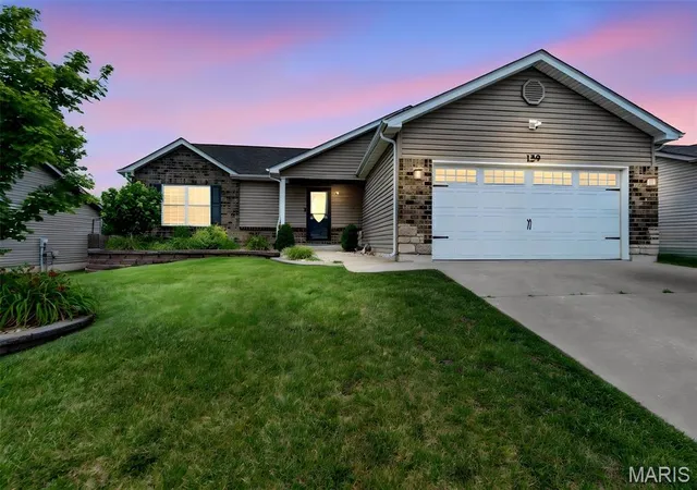 Homes for sale in Wentzville, MO | 159 Shadow Pointe Dr, Wentzville, MO 63385 | MLS# MIS26041051
