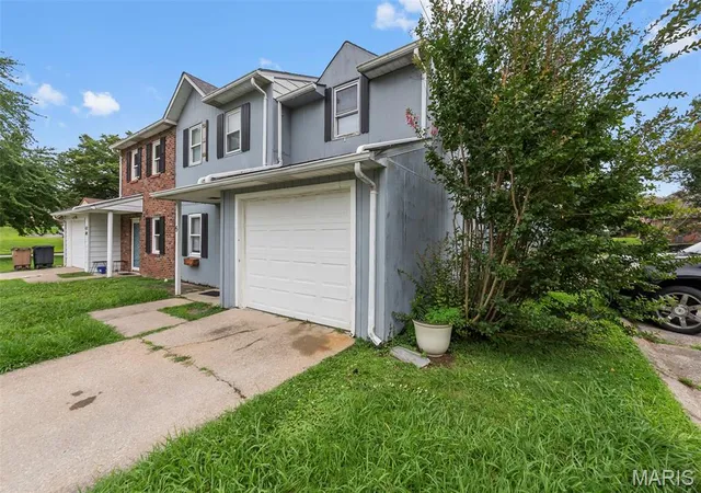 Homes for sale in Cape Girardeau, MO | 1602 Amblewood Dr #5, Cape Girardeau, MO 63701 | MLS# MIS26041055
