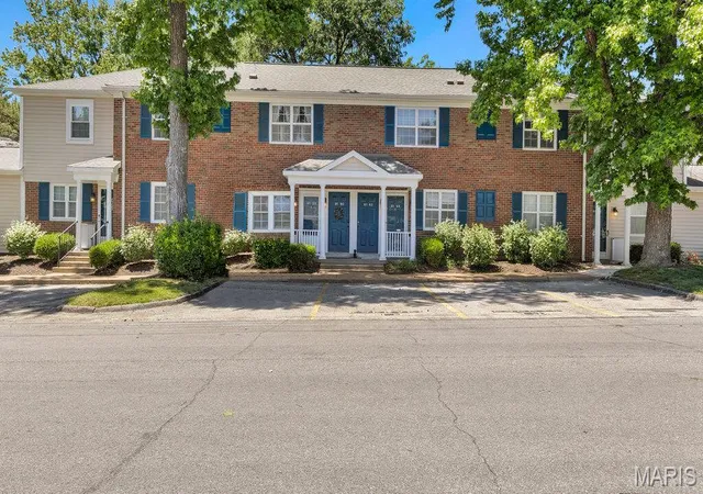 Homes for sale in Brentwood, MO | 9188 Wrenwood Ln, Brentwood, MO 63144 | MLS# MIS26041058