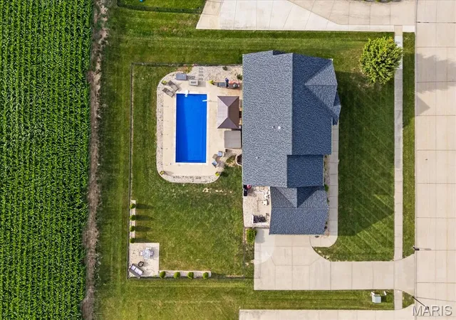Homes for sale in Swansea, IL | 3407 Whistling Cvs, Swansea, IL 62226 | MLS# MIS26041061