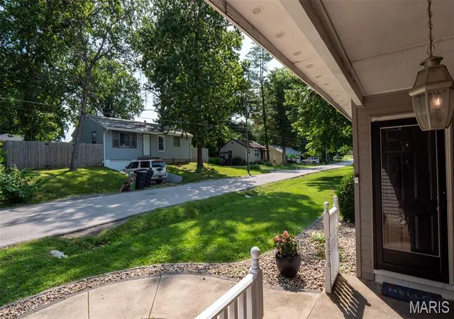 Homes for sale in Belleville, IL | 329 N Florida Ave, Belleville, IL 62221 | MLS# MIS26041071