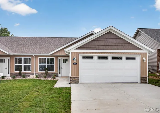 Photo 3 of Condo for sale at 40 Auburn Ct #B, Highland, IL 62249 | MLS# MIS26041101 | Listing updated on 2026-10-05