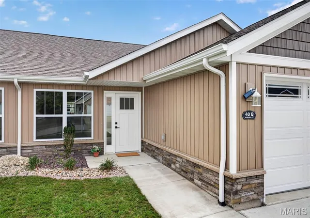 Photo 2 of Condo for sale at 40 Auburn Ct #B, Highland, IL 62249 | MLS# MIS26041101 | Listing updated on 2026-10-05