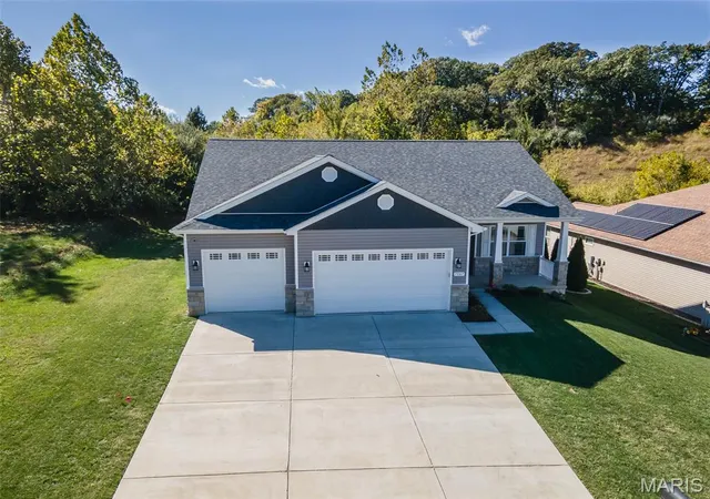 Photo 1 of Single family home for sale at 7987 Matterhorn Canyon Rd, Caseyville, IL 62232 | MLS# MIS26041108 | Listing updated on 2026-08-31