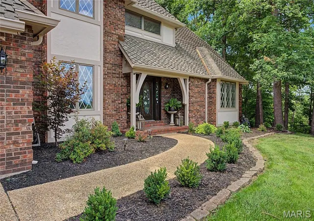 Photo 4 of Single family home for sale at 3926 Annwood Dr, Cape Girardeau, MO 63701 | MLS# MIS26041129 | Listing updated on 2026-08-31